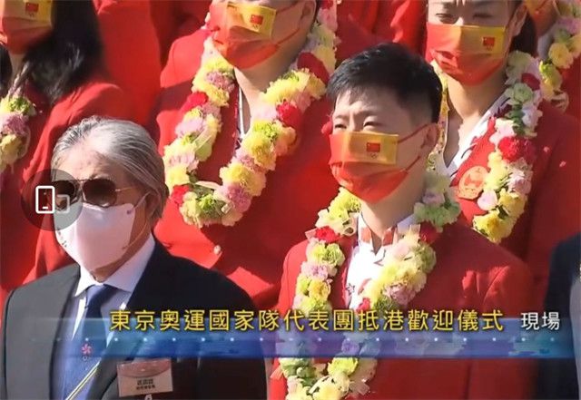 孤独的她